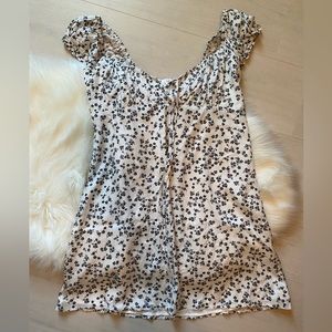 NWOT Pink Lily Roadside Daisies Dress